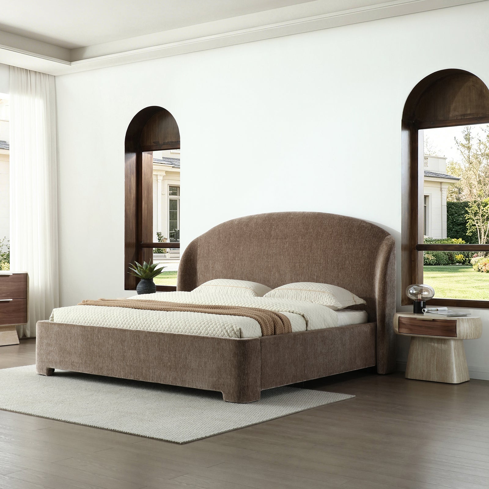Avorelle Arched Upholstered Platform Bed